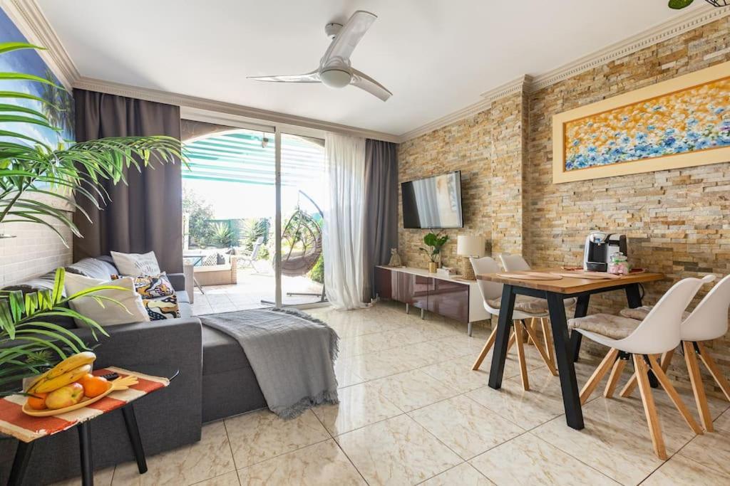 Pueblo Torviscas Sunset Harbour Private Apartment Costa Adeje  Esterno foto